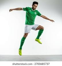 海外月收8000万的二次元模拟经营，国服上线首日冲上榜单第一